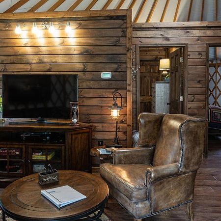 Staynantahala - Smoky Mountain Cabins And Luxury Yurts Aquone Eksteriør bilde