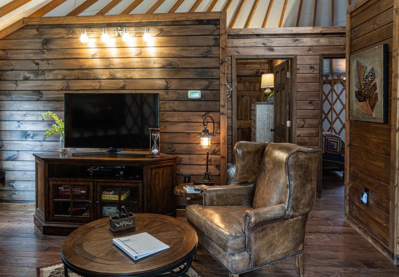 Staynantahala - Smoky Mountain Cabins And Luxury Yurts Aquone Eksteriør bilde
